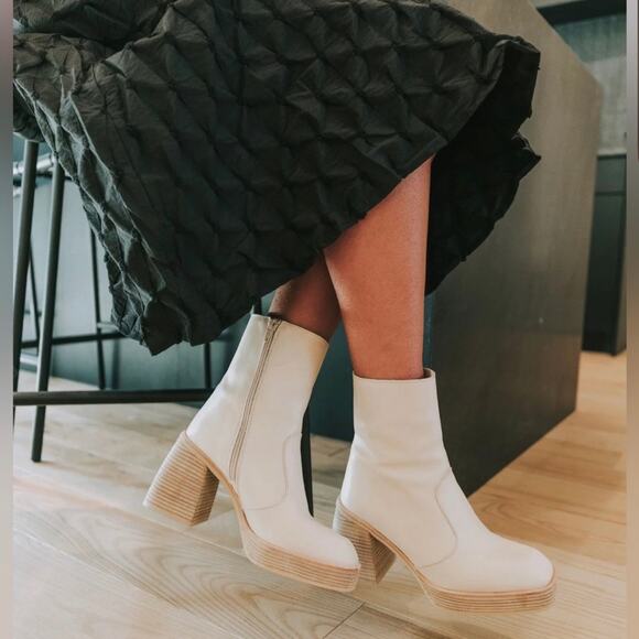 NEW Free People Ruby Platform Ankle Boots in Bone Size 39.5 EU - Picture 1 of 12